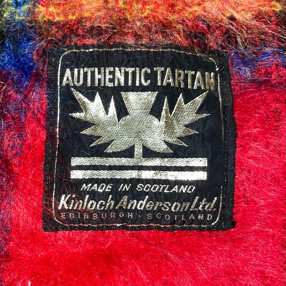 Authentic Tartan Plaid Wrap (Made in Scotland!) - Picture 3 of 3